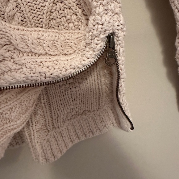 L.L. Bean Womens Fisherman Cable Knit Signature Sweater Side Zip Size XXS - Picture 4 of 6